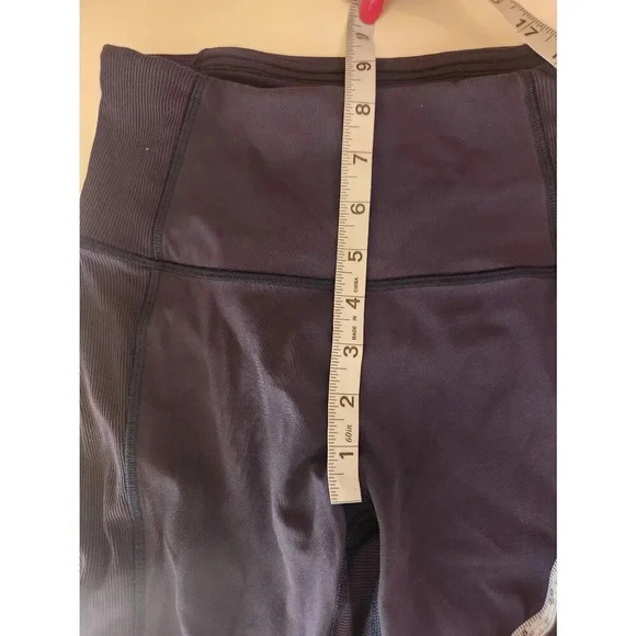 Lululemon Leggings Navy Blue Size 4. - Picture 8 of 9
